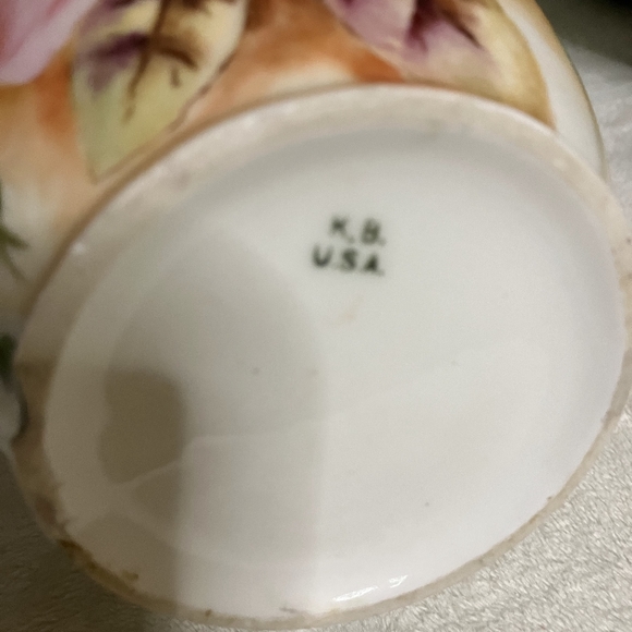 Vintage  KB USA Hand painted Vase - Picture 4 of 4